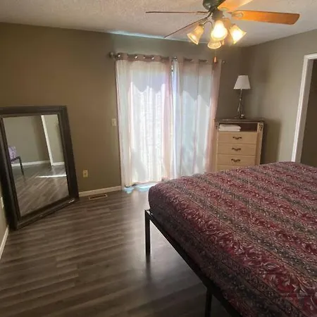 Bungalow- Bachelor/Bachelorette Parties Welcomed!